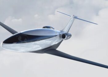 Jato executivo promete voar mais rápido com menos combustível; conheça o Phantom 3500